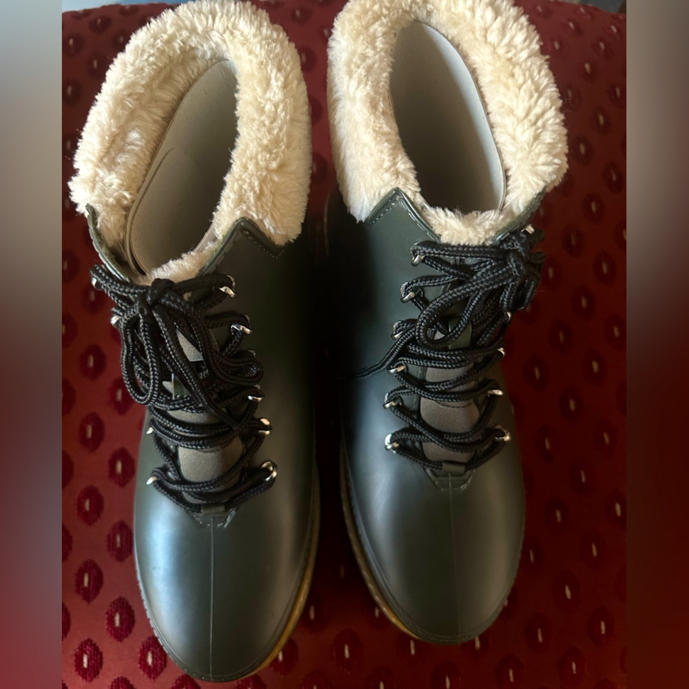 Marc Fisher wet weather bottie size 11 new with Tags.